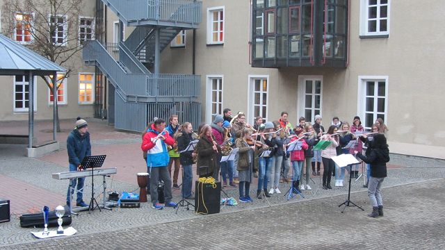 16 12 Letzter Schultag 10