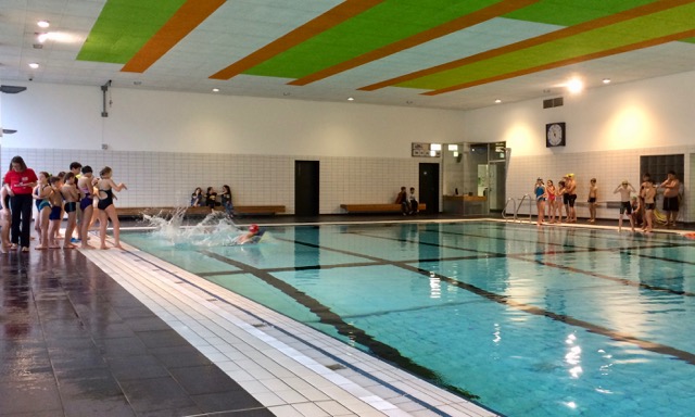 17 02 Grundschule Schwimmen5