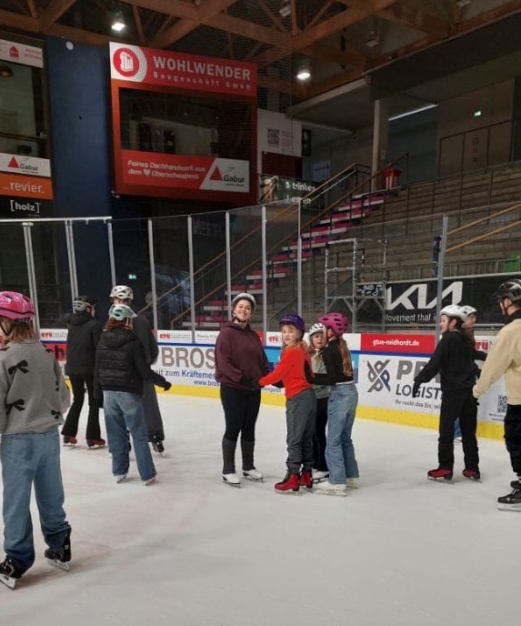 26 01 Wintersporttag Eislauf 3